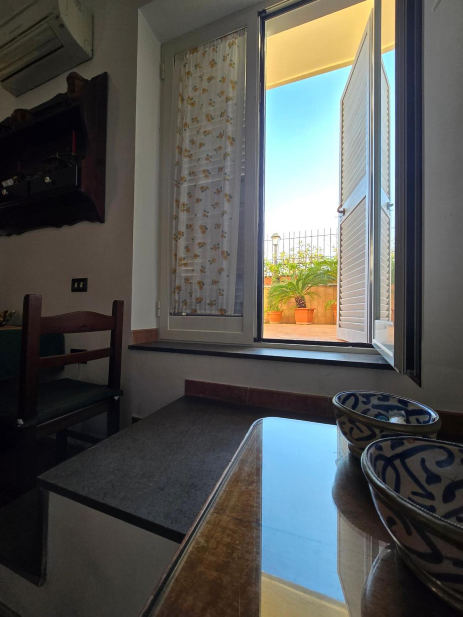 Smile At Vesuvio Apartment Naples Luaran gambar